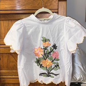 Embroidered top with puff sleeves